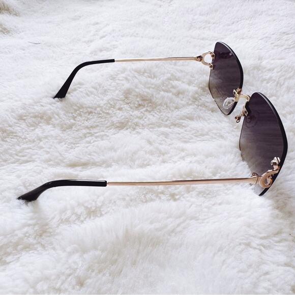 Laurel Clear Black Rimless Sleek Sunglasses - Picture 7 of 11